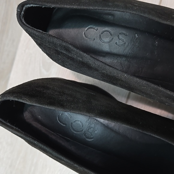 COS Women 70s V cut pump Suede The Pointed Toe Heels Shoes sz 7 - Picture 6 of 14